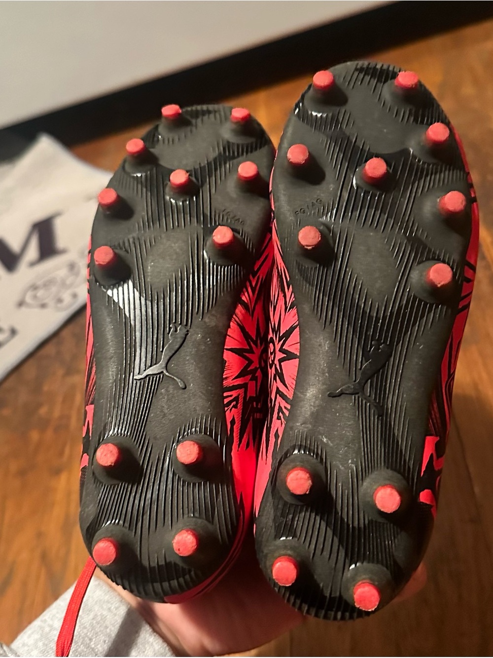 Puma black and red soccer shoes - Picture 2 of 3